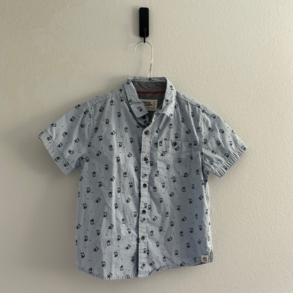 Free Planet • Palm & Surfboard Button Up‎